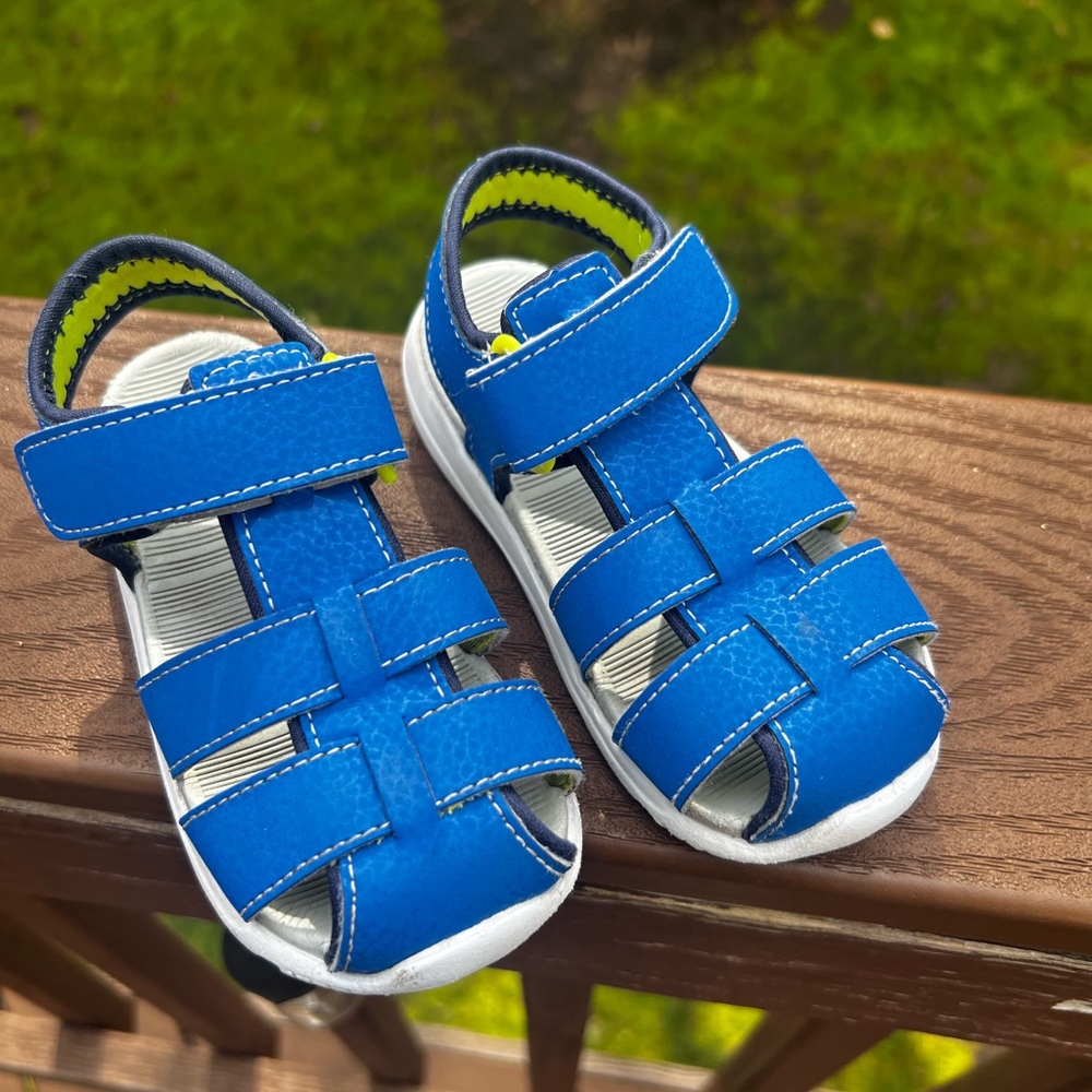 See Kai Run Kids Sandals in Blue Size 8